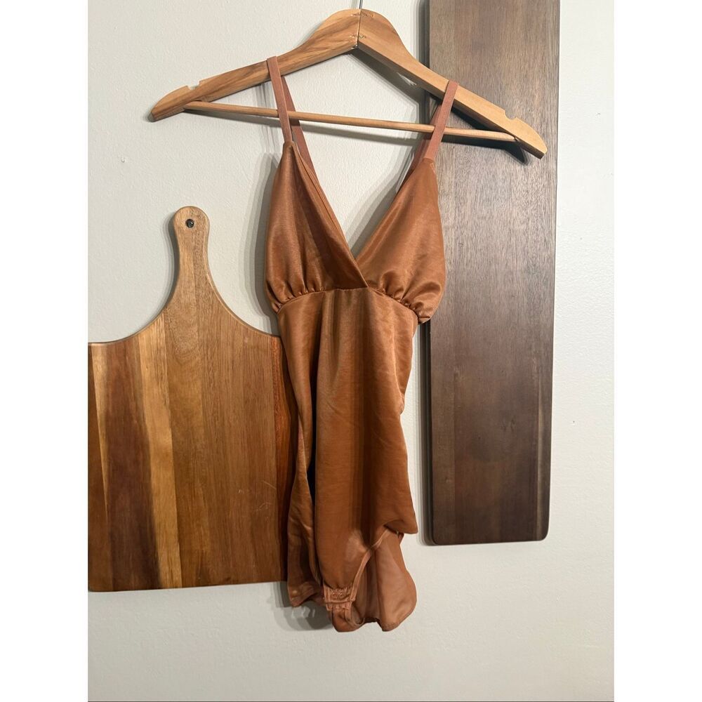 Skims Bronze Wrap V-Neck Sleeveless Barely There Brief‎ with Snap Bodysuit Small
